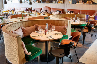 Restaurant 215784482-10629