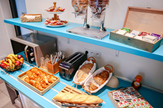 Petit-déjeuner  - © Hôtel Ambassadeur img-0713-modif-10780