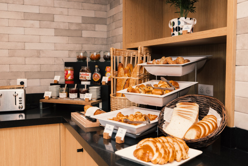Petit-déjeuner holiday-inn-petit-dejeuner-14258